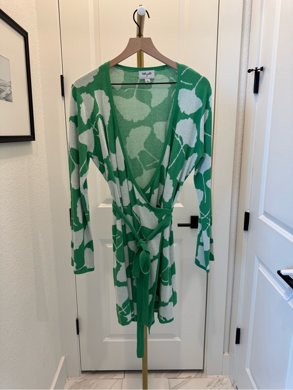 Diane Von Furstenberg Green & White Floral Knit Top/Dress